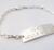 Armband med stilren bricka